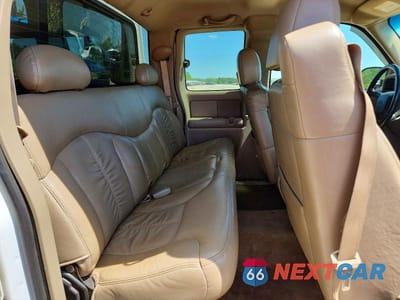 Zdjęcie 10 z 12 samochodu: 2002 CHEVROLET SILVERADO K1500 VIN:2GCEK19T721121487 - miniatura
