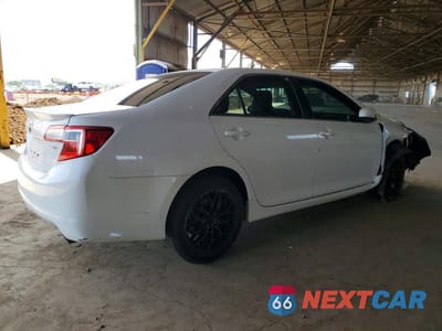 Trzecie zdjęcie samochodu z tyłu: 2014 TOYOTA CAMRY SE VIN:4T1BF1FK6EU824442 - miniatura