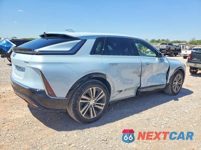 Trzecie zdjęcie samochodu z tyłu: 2024 CADILLAC LYRIQ LUXURY VIN:1GYKPPRK7RZ108524 - miniatura