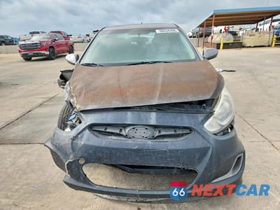 Piąte zdjęcie samochodu w środku: 2016 HYUNDAI ACCENT SE VIN:KMHCT4AE9GU073520 - miniatura