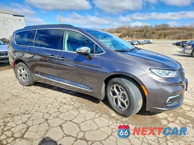 Czwarte zdjęcie samochodu z boku: 2023 CHRYSLER PACIFICA LIMITED VIN:2C4RC1GG4PR540751 - miniatura