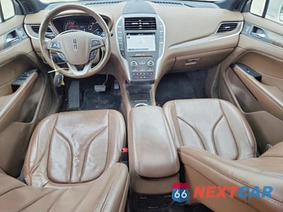 Zdjęcie 8 z 14 samochodu: 2017 LINCOLN MKC RESERVE VIN:5LMCJ3C90HUL12094 - miniatura