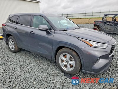 Czwarte zdjęcie samochodu z boku: 2020 TOYOTA HIGHLANDER LE VIN:5TDBZRBH2LS011993 - miniatura