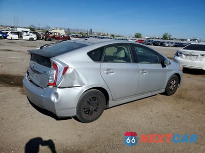 Trzecie zdjęcie samochodu z tyłu: 2013 TOYOTA PRIUS TWO VIN:JTDKN3DU2D0339079 - miniatura