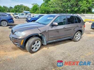 2013 BMW X5 XDRIVE35I 5UXZV4C50D0E05175 - główne zdjęcie licytacji z USA - miniatura
