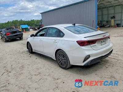 Drugie zdjęcie samochodu z przodu: 2024 KIA FORTE GT LINE VIN:3KPF54AD9RE741868 - miniatura