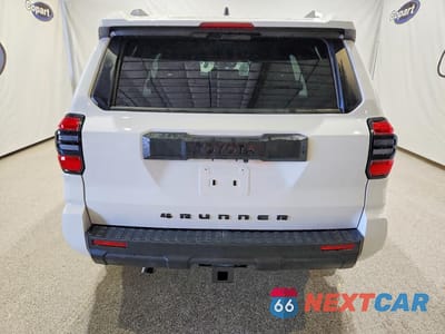 Zdjęcie 6 z 13 samochodu: 2026 TOYOTA 4RUNNER SR5 VIN:JTEVA5BRXT5080101 - miniatura