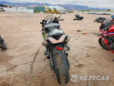 Czwarte zdjęcie samochodu z boku: 2009 KAWASAKI ZX1400 VIN:JKBZXNC179A013104 - miniatura