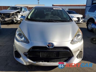 Piąte zdjęcie samochodu w środku: 2016 TOYOTA PRIUS C TWO VIN:JTDKDTB3XG1133942 - miniatura