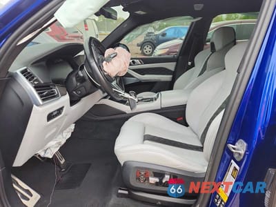 Zdjęcie 7 z 13 samochodu: 2022 BMW X5 M VIN:5YMJU0C0XN9K39778 - miniatura