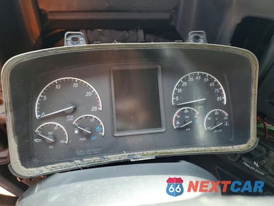 Zdjęcie 8 z 10 samochodu: 2023 FREIGHTLINER CASCADIA 126 SEMI TRUCK VIN:3AKJHLDV1PSNS4476 - miniatura