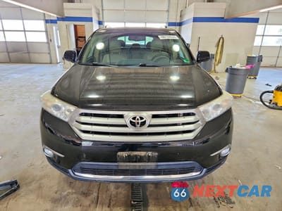Piąte zdjęcie samochodu w środku: 2013 TOYOTA HIGHLANDER LIMITED VIN:5TDDK3EH0DS224528 - miniatura