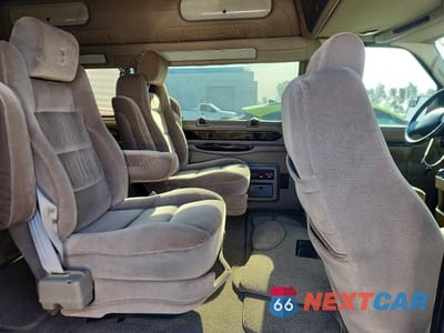 Zdjęcie 10 z 12 samochodu: 2011 FORD ECONOLINE E150 VAN VIN:1FDNE1EL1BDA91450 - miniatura