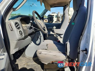 Zdjęcie 7 z 13 samochodu: 2018 FORD E450 TRUCK CAB AND CHASSIS VIN:1FDXE4FS9JDC23210 - miniatura