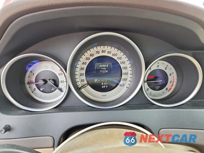 Zdjęcie 9 z 12 samochodu: 2014 MERCEDES-BENZ C 250 VIN:WDDGF4HB1EA945136 - miniatura
