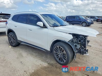 Czwarte zdjęcie samochodu z boku: 2025 BMW X1 XDRIVE28I VIN:WBX73EF03S5066741 - miniatura