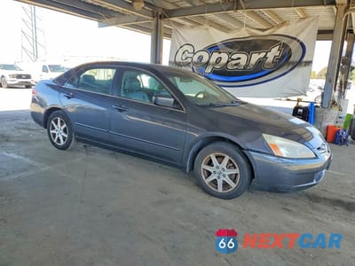 Czwarte zdjęcie samochodu z boku: 2004 HONDA ACCORD EX VIN:1HGCM66564A097746 - miniatura