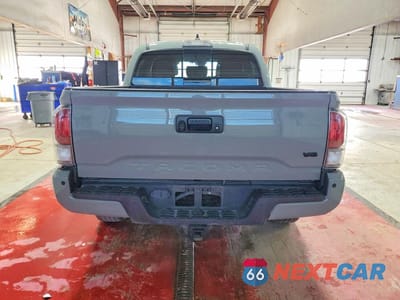 Zdjęcie 6 z 11 samochodu: 2022 TOYOTA TACOMA DOUBLE CAB VIN:3TMCZ5AN1NM471332 - miniatura