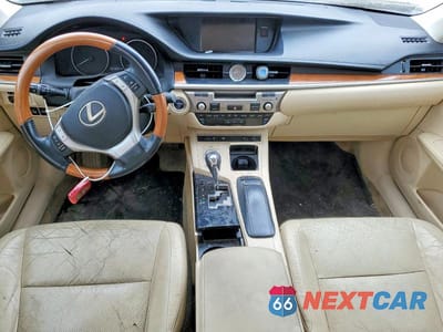 Zdjęcie 8 z 12 samochodu: 2013 LEXUS ES VIN:JTHBW1GG9D2034687 - miniatura