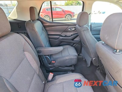 Zdjęcie 11 z 14 samochodu: 2018 CHEVROLET TRAVERSE LT VIN:1GNEVGKW1JJ177158 - miniatura