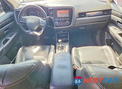 Zdjęcie 8 z 12 samochodu: 2016 MITSUBISHI OUTLANDER SE VIN:JA4AZ3A31GZ028135 - miniatura