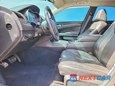 Zdjęcie 7 z 13 samochodu: 2019 CHRYSLER 300 LIMITED VIN:2C3CCAEG7KH568541 - miniatura