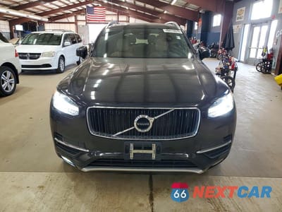 Piąte zdjęcie samochodu w środku: 2016 VOLVO XC90 T6 VIN:YV4A22PK3G1042102 - miniatura