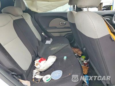 Zdjęcie 11 z 14 samochodu: 2015 KIA SOUL BASE VIN:KNDJN2A24F7138514 - miniatura