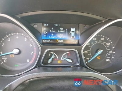 Zdjęcie 9 z 12 samochodu: 2015 FORD FOCUS SE VIN:1FADP3F21FL213723 - miniatura