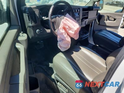 Zdjęcie 8 z 13 samochodu: 2021 CHEVROLET EXPRESS G2500 VIN:1GCWGAFP6M1239861 - miniatura