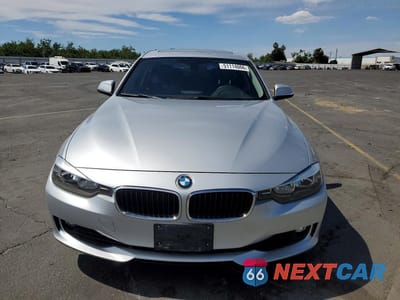 Piąte zdjęcie samochodu w środku: 2014 BMW 328 I SULEV VIN:WBA3C1C57EK114961 - miniatura
