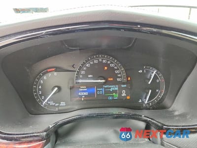 Zdjęcie 9 z 13 samochodu: 2018 CADILLAC XT5 LUXURY VIN:1GYKNCRS7JZ197918 - miniatura