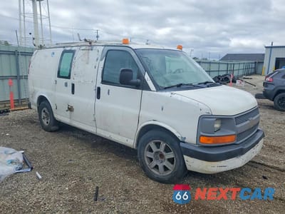 Czwarte zdjęcie samochodu z boku: 2007 CHEVROLET EXPRESS G1500 VIN:1GCFG15X771236702 - miniatura