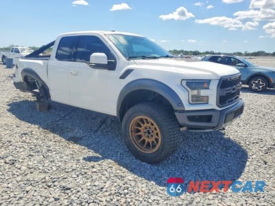 Czwarte zdjęcie samochodu z boku: 2018 FORD F150 RAPTOR VIN:1FTEX1RG0JFD39069 - miniatura