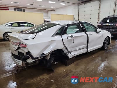 Trzecie zdjęcie samochodu z tyłu: 2020 LINCOLN MKZ RESERVE VIN:3LN6L5F94LR615185 - miniatura