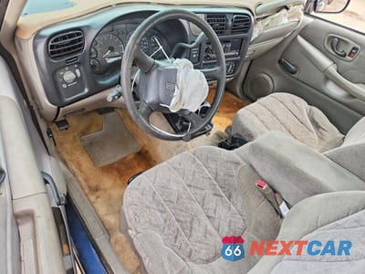 Zdjęcie 8 z 12 samochodu: 1998 GMC SONOMA VIN:1GTCS1442WK525889 - miniatura