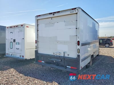 Trzecie zdjęcie samochodu z tyłu: 2006 FORD E350 BOX TRUCK VIN:1FDSE35L96DA14667 - miniatura