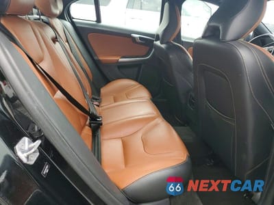 Zdjęcie 10 z 12 samochodu: 2015 VOLVO S60 PLATINUM VIN:YV1612TM5F1359343 - miniatura