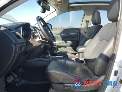 Zdjęcie 7 z 14 samochodu: 2016 MITSUBISHI RVR VIN:JA4AJ4AW3GZ608686 - miniatura