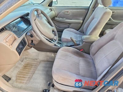 Zdjęcie 7 z 12 samochodu: 1999 TOYOTA CAMRY LE VIN:JT2BG28K2X0343353 - miniatura
