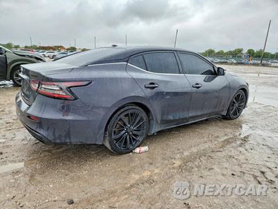 Trzecie zdjęcie samochodu z tyłu: 2021 NISSAN MAXIMA PLATINUM VIN:1N4AA6FV5MC507834 - miniatura