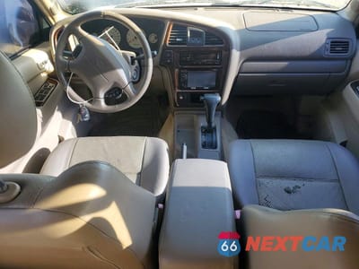 Zdjęcie 8 z 13 samochodu: 2001 NISSAN PATHFINDER SE VIN:JN8DR09X61W579957 - miniatura