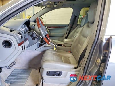 Zdjęcie 7 z 13 samochodu: 2004 PORSCHE CAYENNE VIN:WP1AB29P14LA71236 - miniatura