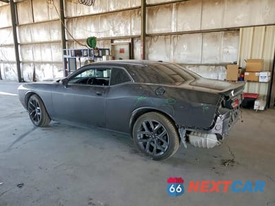 Drugie zdjęcie samochodu z przodu: 2021 DODGE CHALLENGER SXT VIN:2C3CDZAGXMH668234 - miniatura