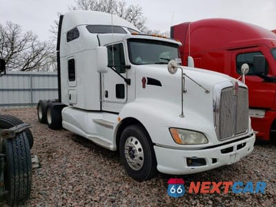 2013 KENWORTH T660 SEMI TRUCK 1XKAD49X8DJ345636 - główne zdjęcie licytacji z USA - miniatura