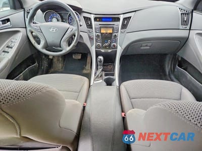 Zdjęcie 8 z 12 samochodu: 2012 HYUNDAI SONATA GLS VIN:5NPEB4AC2CH344288 - miniatura