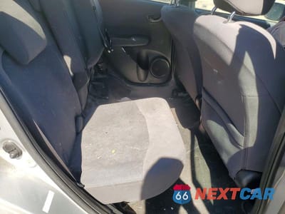 Zdjęcie 11 z 13 samochodu: 2011 HONDA FIT VIN:JHMGE8H37BS004176 - miniatura