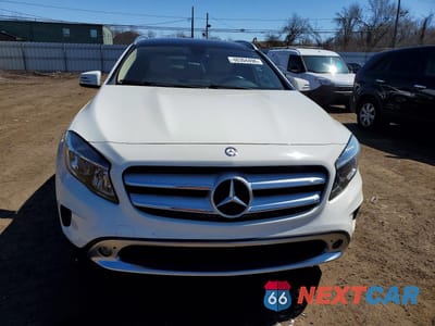 Piąte zdjęcie samochodu w środku: 2015 MERCEDES-BENZ GLA 250 4MATIC VIN:WDCTG4GB5FJ184243 - miniatura