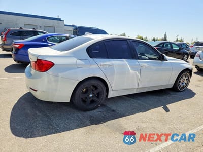 Trzecie zdjęcie samochodu z tyłu: 2012 BMW 328 I VIN:WBA3A5C56CF343747 - miniatura