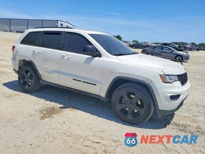 Czwarte zdjęcie samochodu z boku: 2019 JEEP GRAND CHEROKEE LAREDO VIN:1C4RJEAGXKC597155 - miniatura